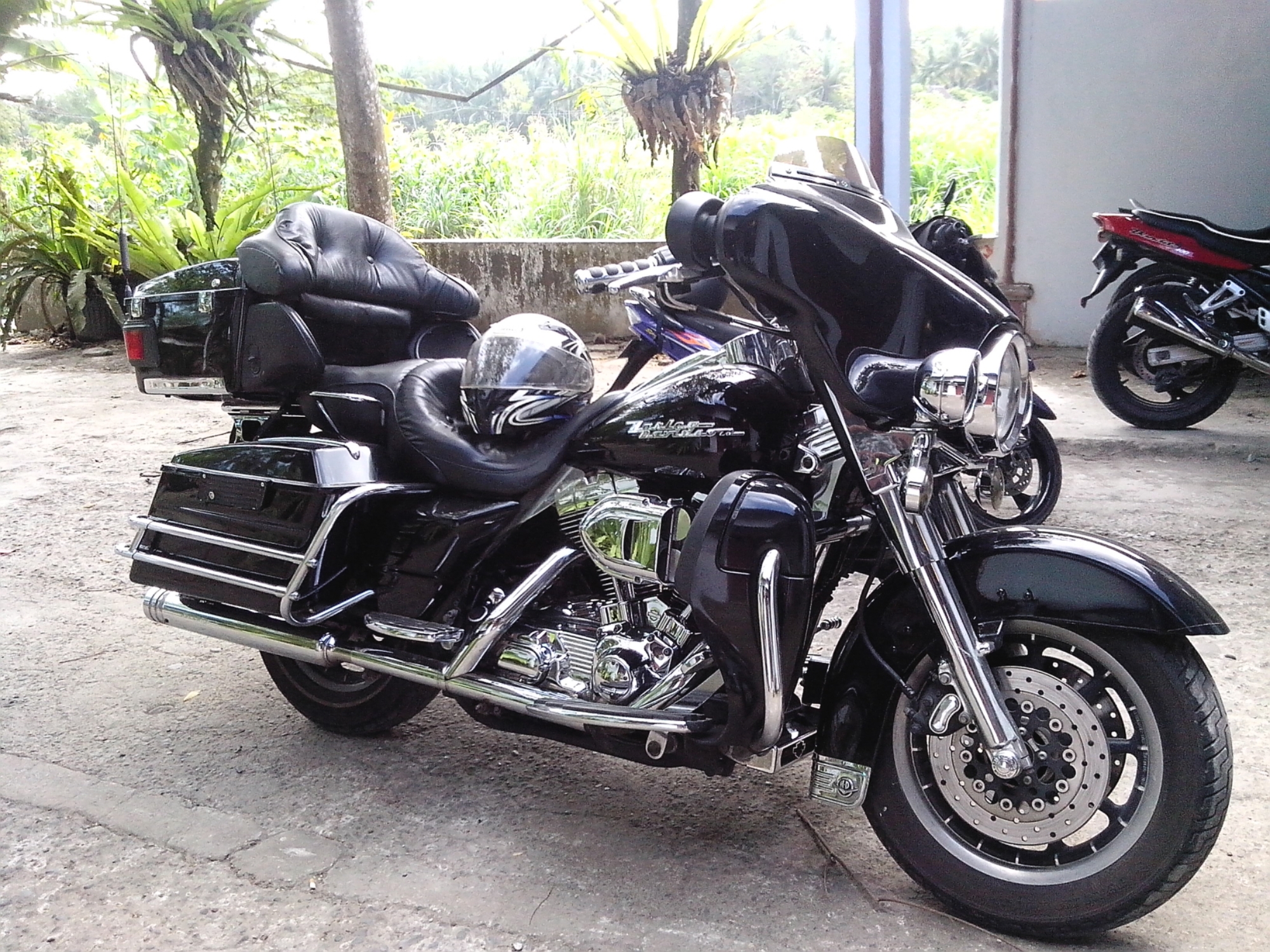 Iseng Nyobain Singkat Harley Davidson Ultra Classic Azizyhorees